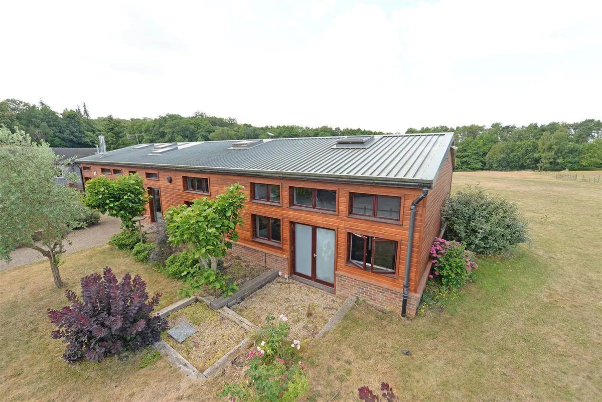 Bletchingley: barn conversion with a pool