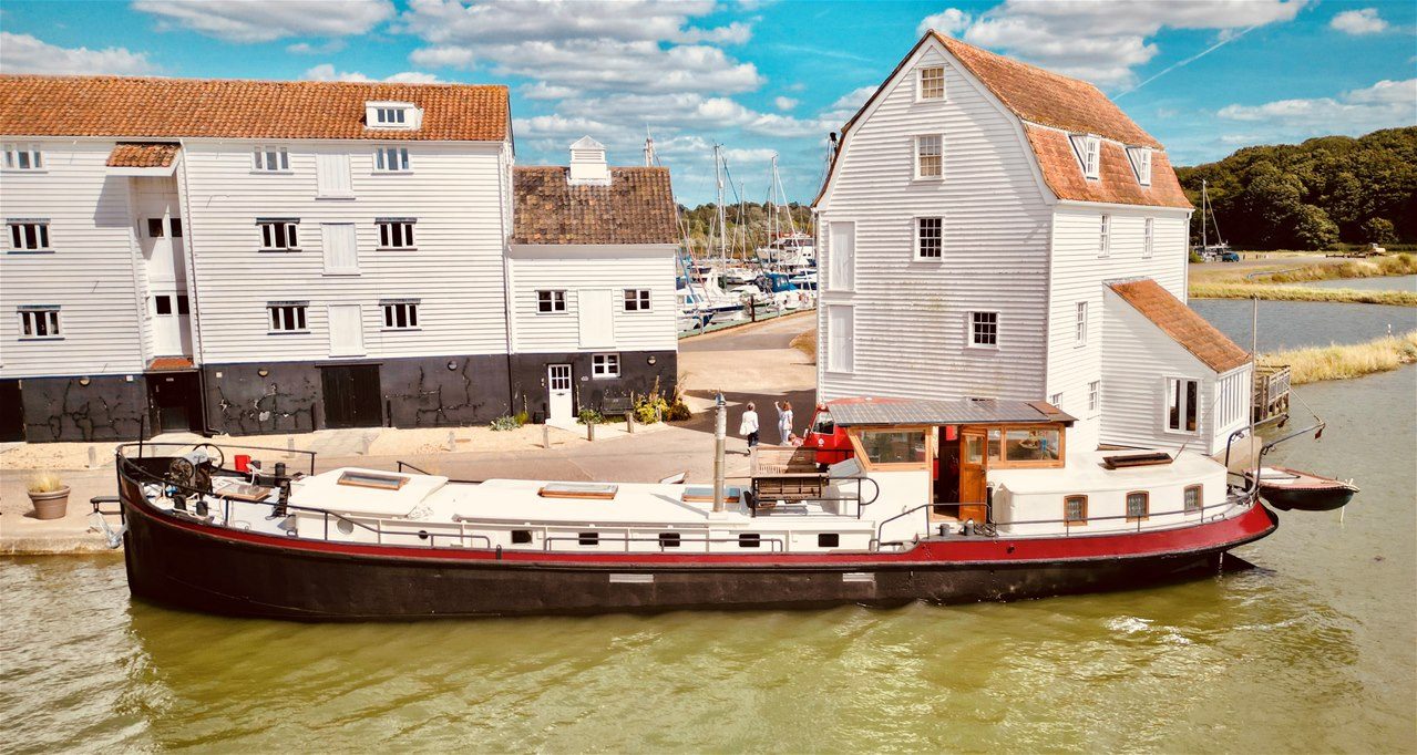 Apartment with a mooring in Woodbridge
