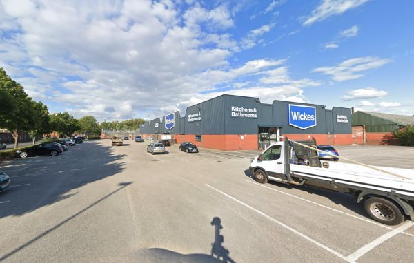 Parking on Wickes Sheffield North, S3