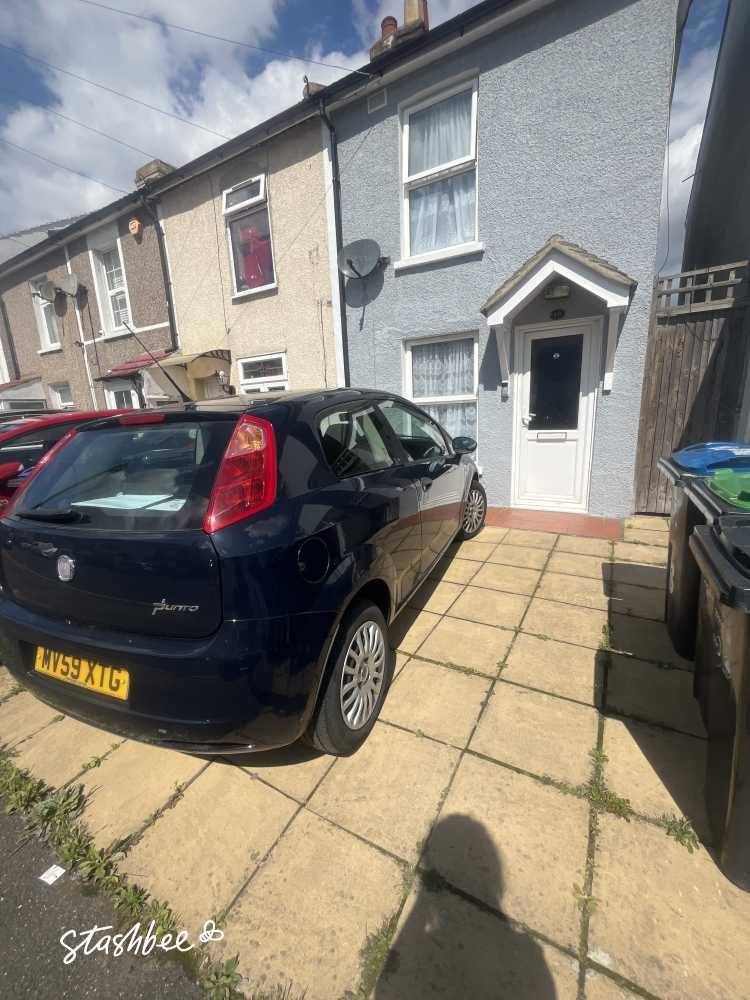 Parking Space to Rent in Croydon, CR0