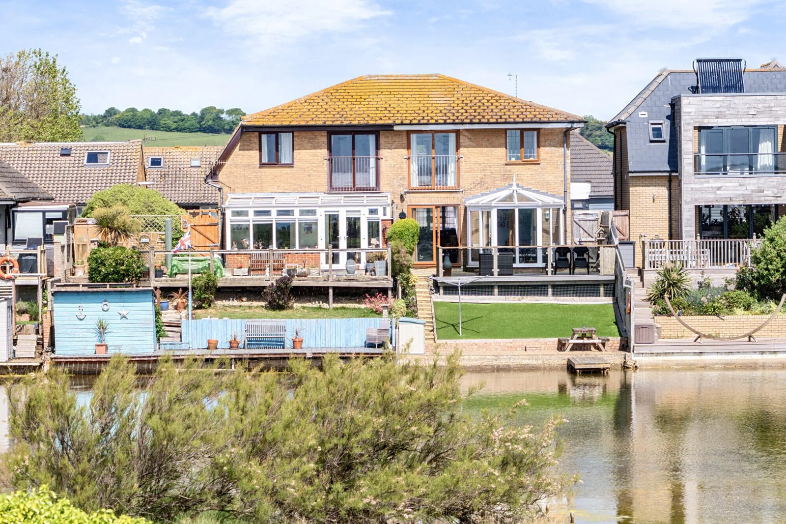 Brighton Road, Lancing, BN15