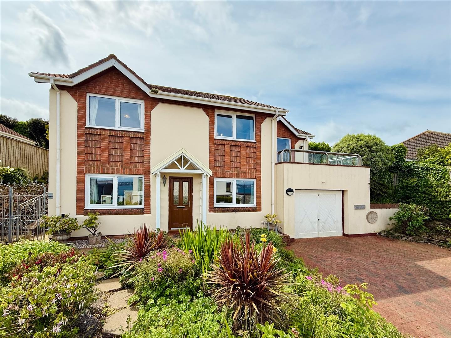 Heath Road, Brixham
