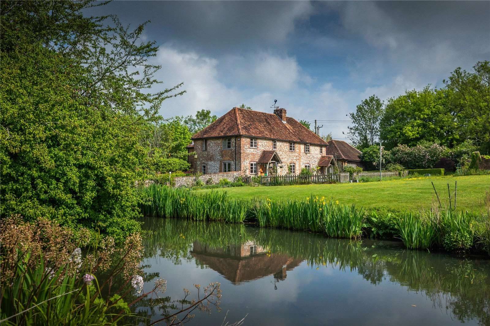 Winchester: period farmhouse