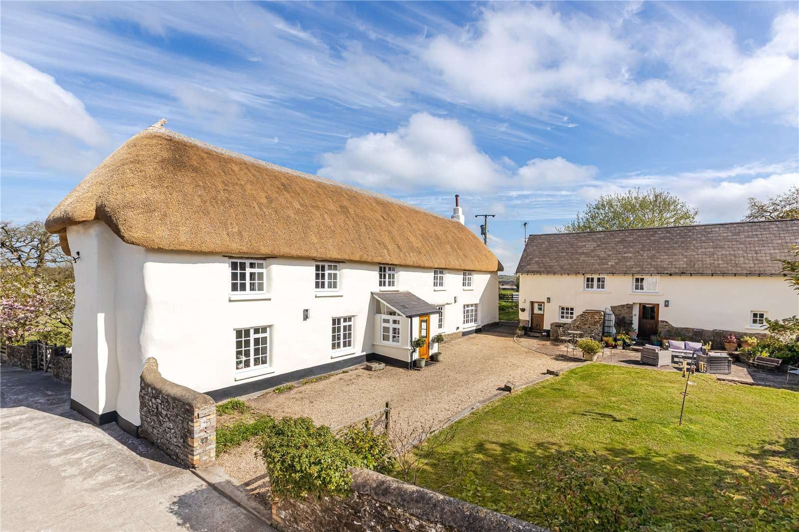 Grade II listed farmhouse in Winkleigh