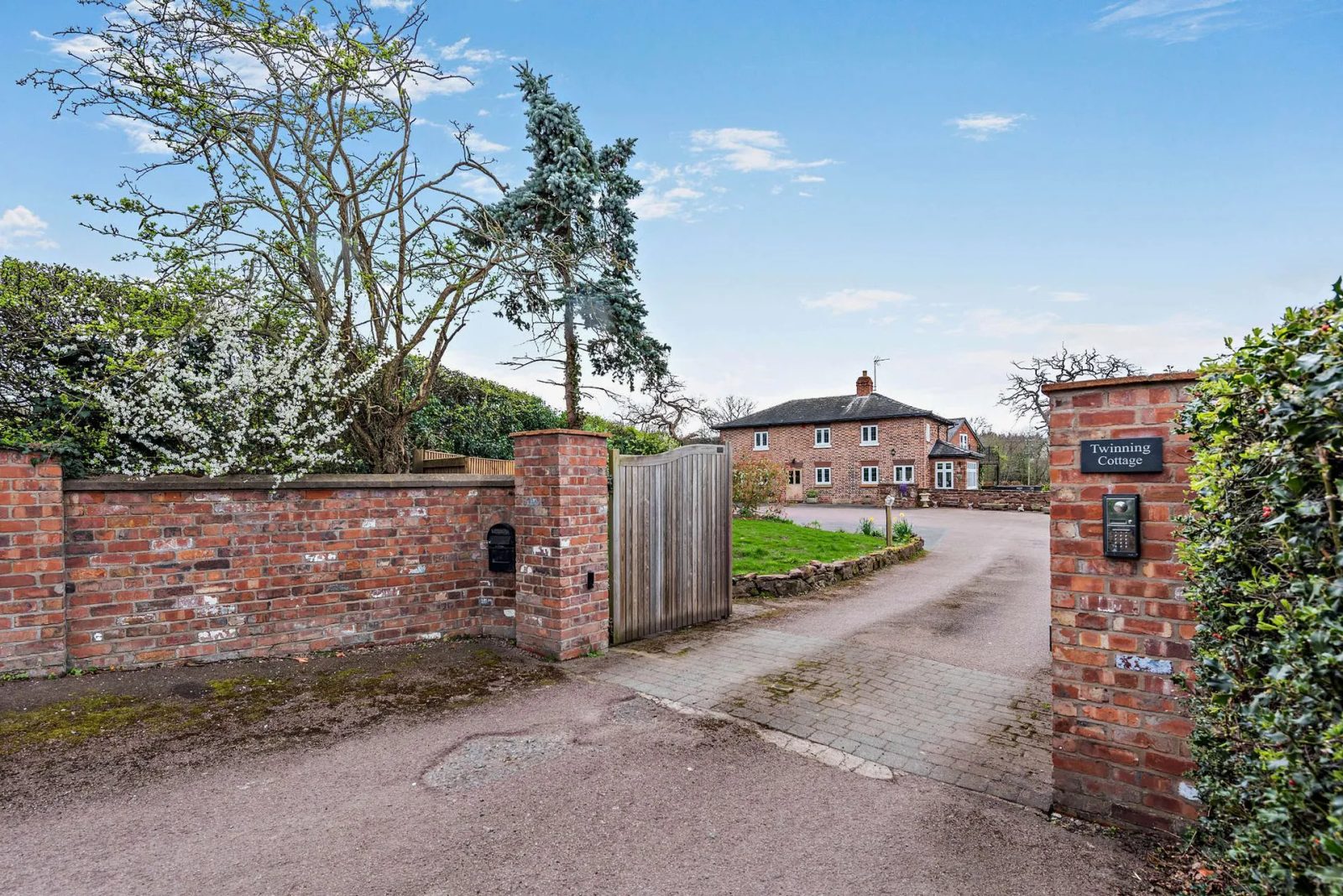 Erbistock, Wrexham, LL13