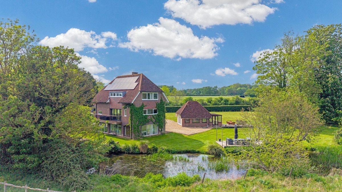Detached House for sale with 4 bedrooms, Wildmoor Sherfield-on-Loddon Hook