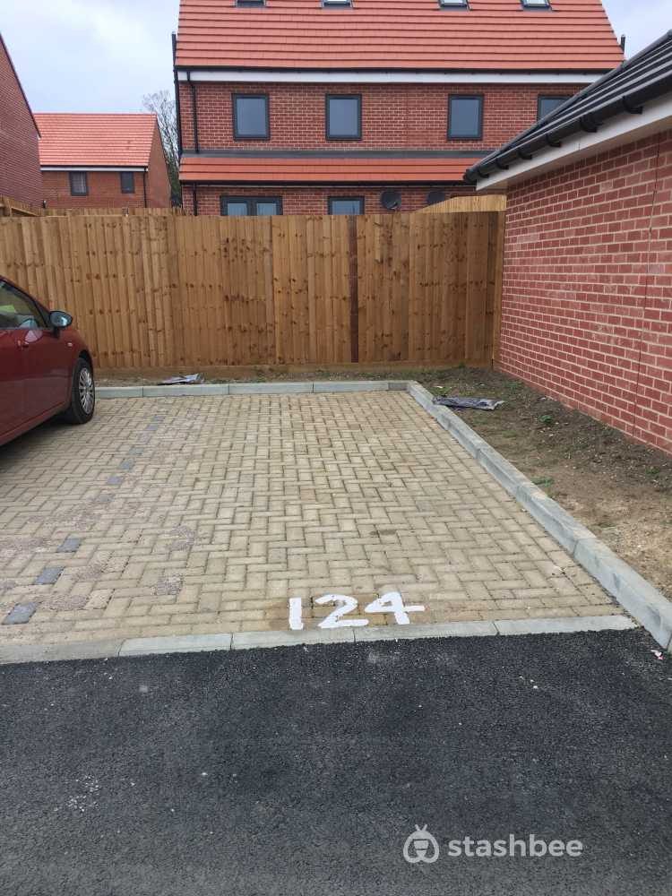 Parking Space to Rent in Grays, RM17