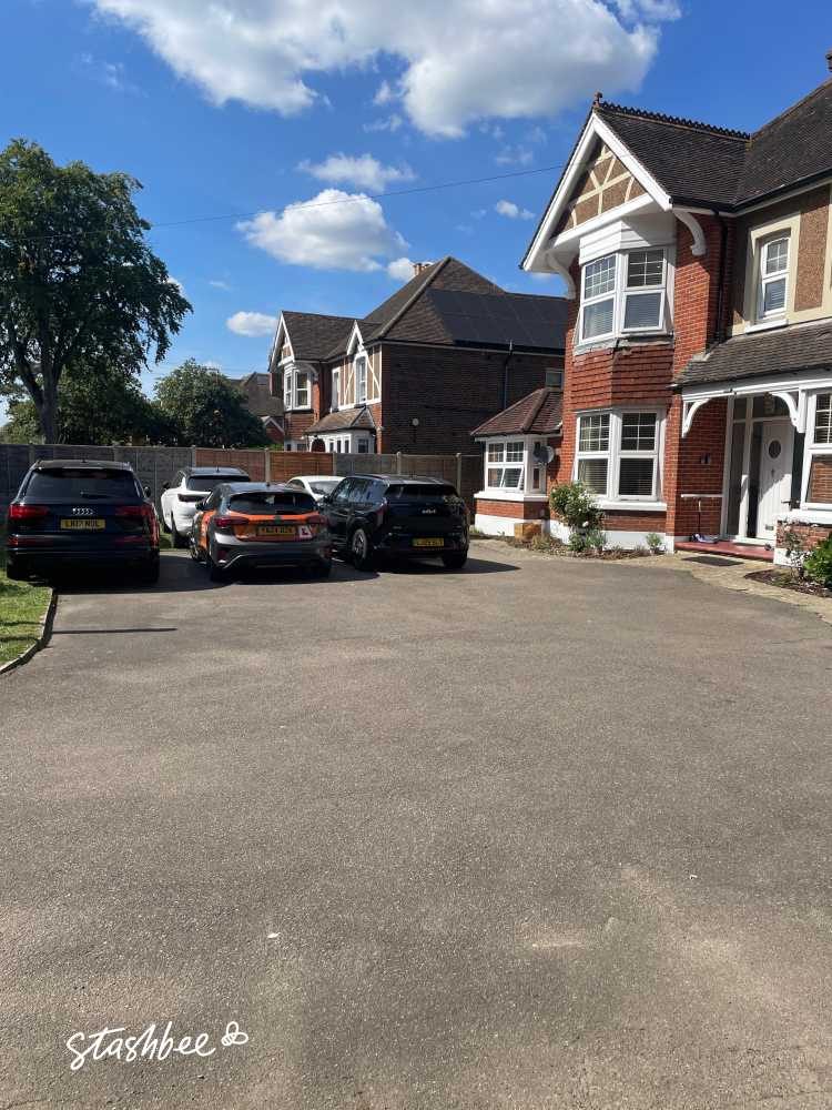 Parking Space to Rent in Horley, RH6