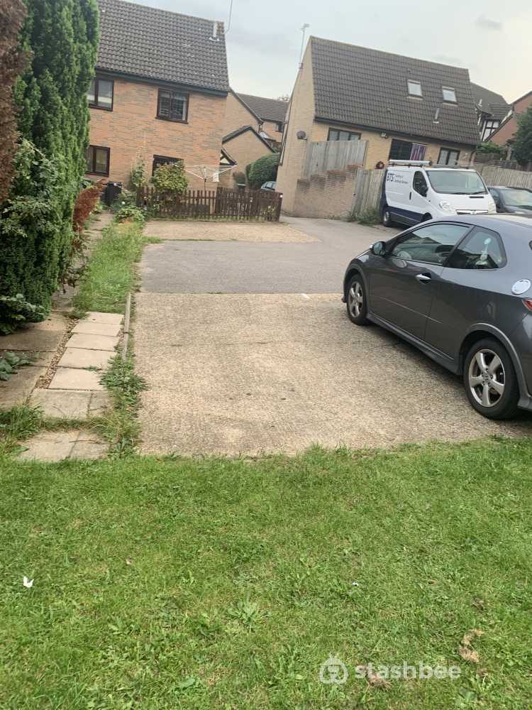 Parking Space to Rent in Luton, LU2