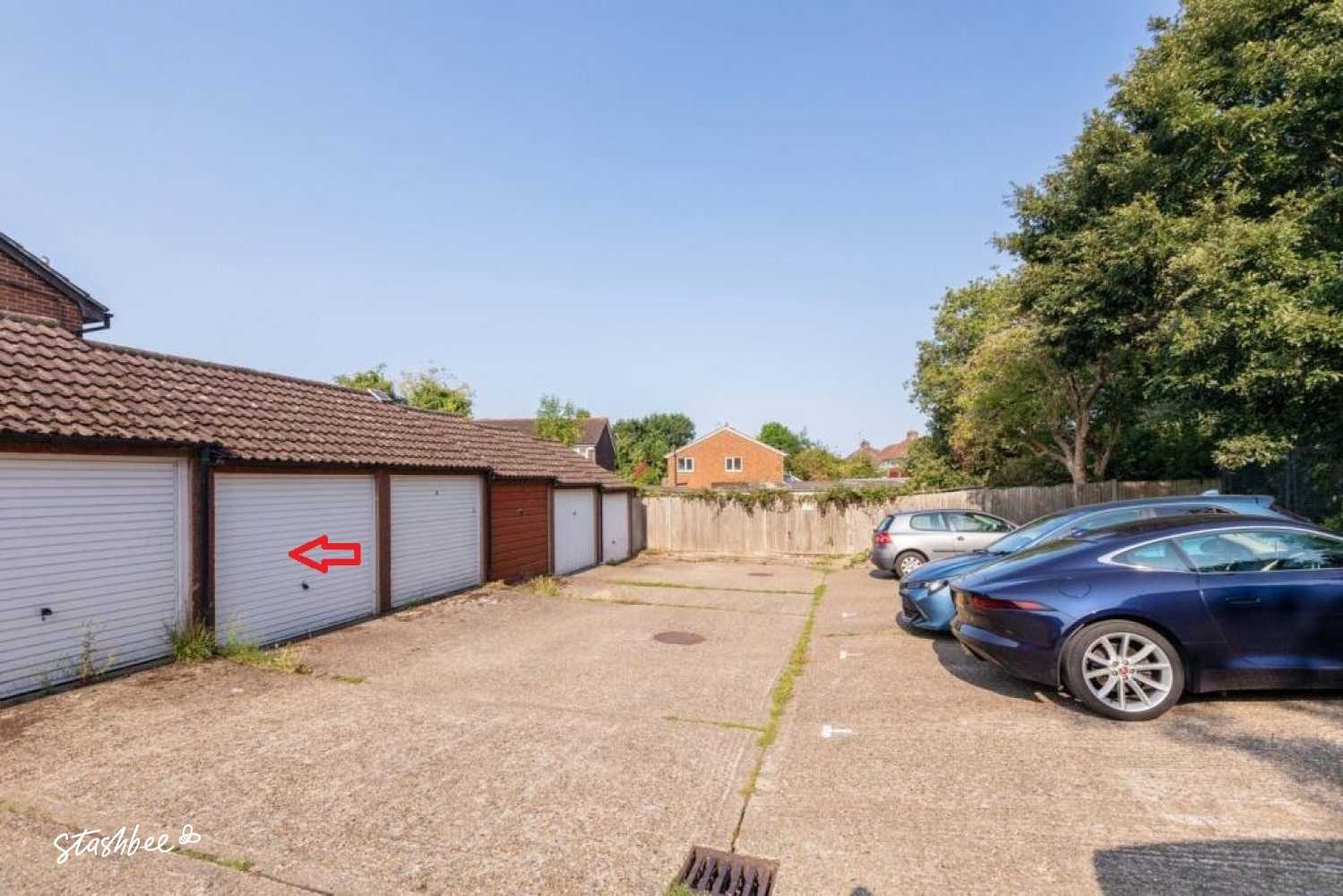Garage to Rent in Slough, SL1