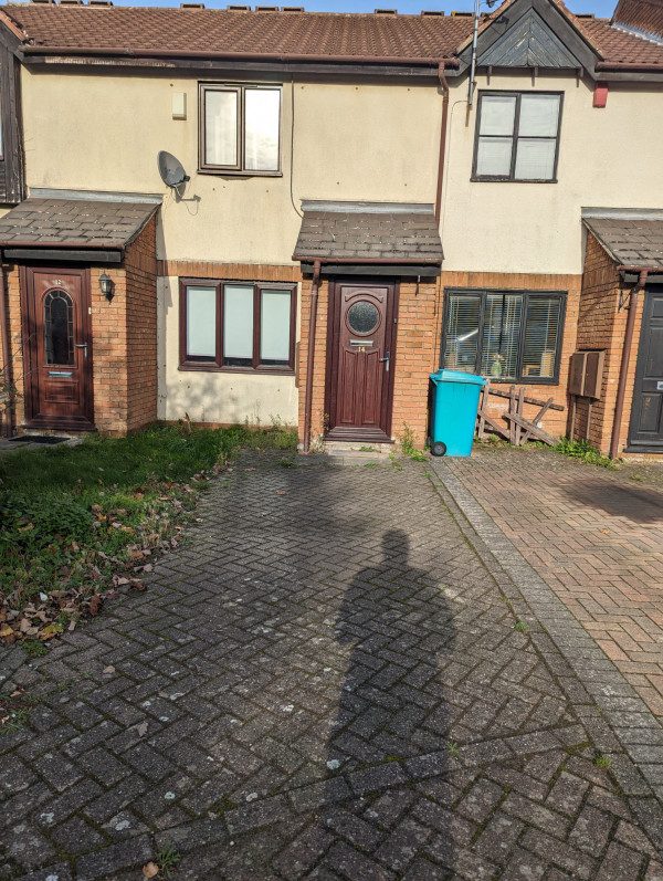 Parking on Meadow Close, NG2