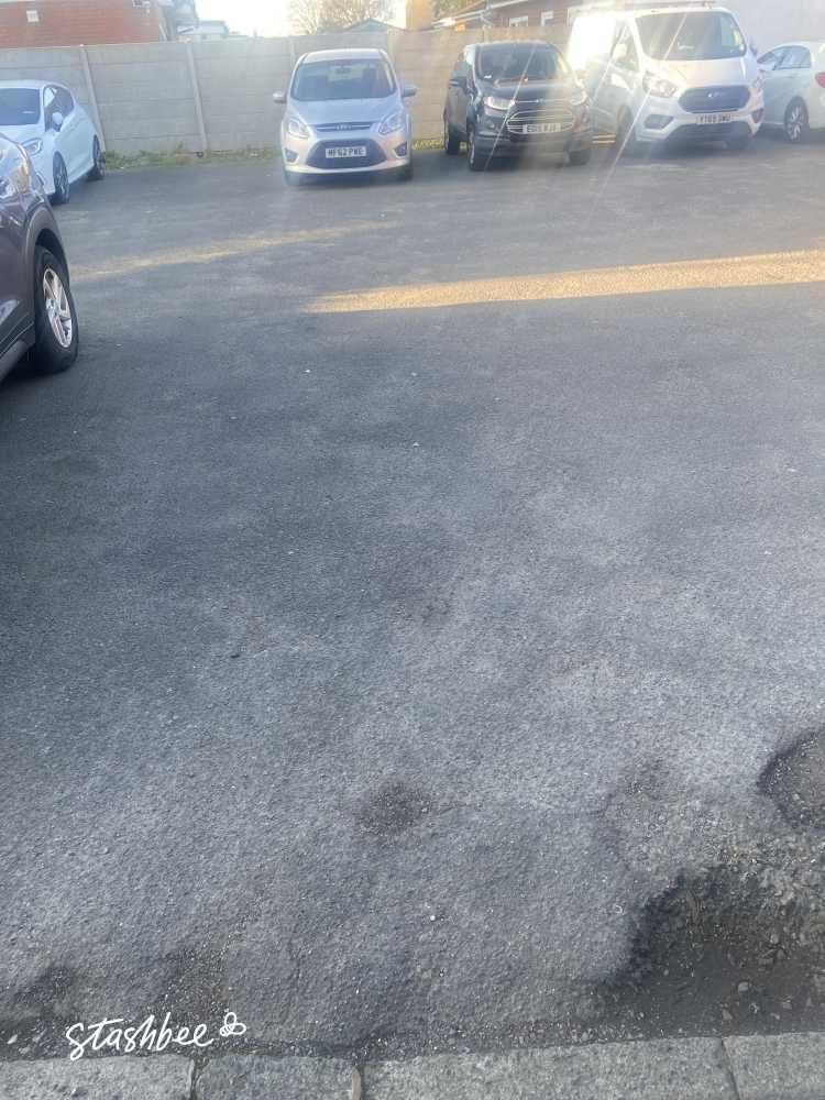 Parking Space to Rent in Southall, UB1