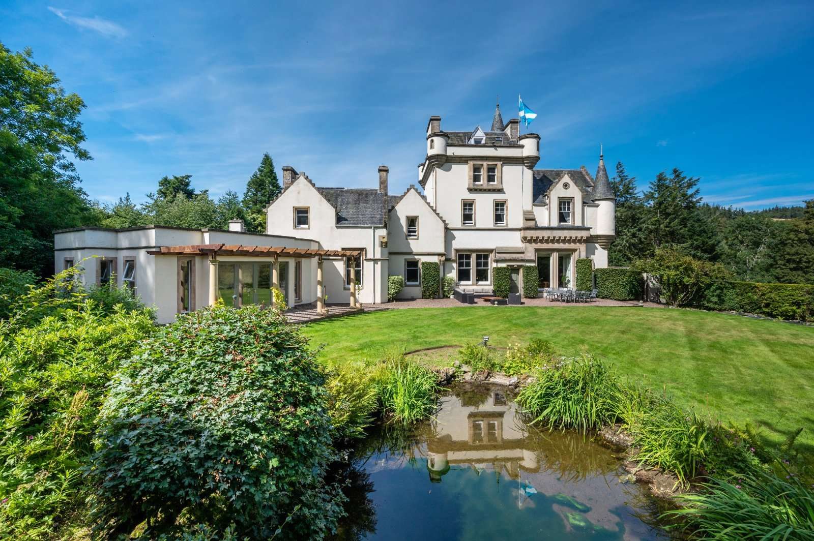 Scottish Borders: country house with paddocks