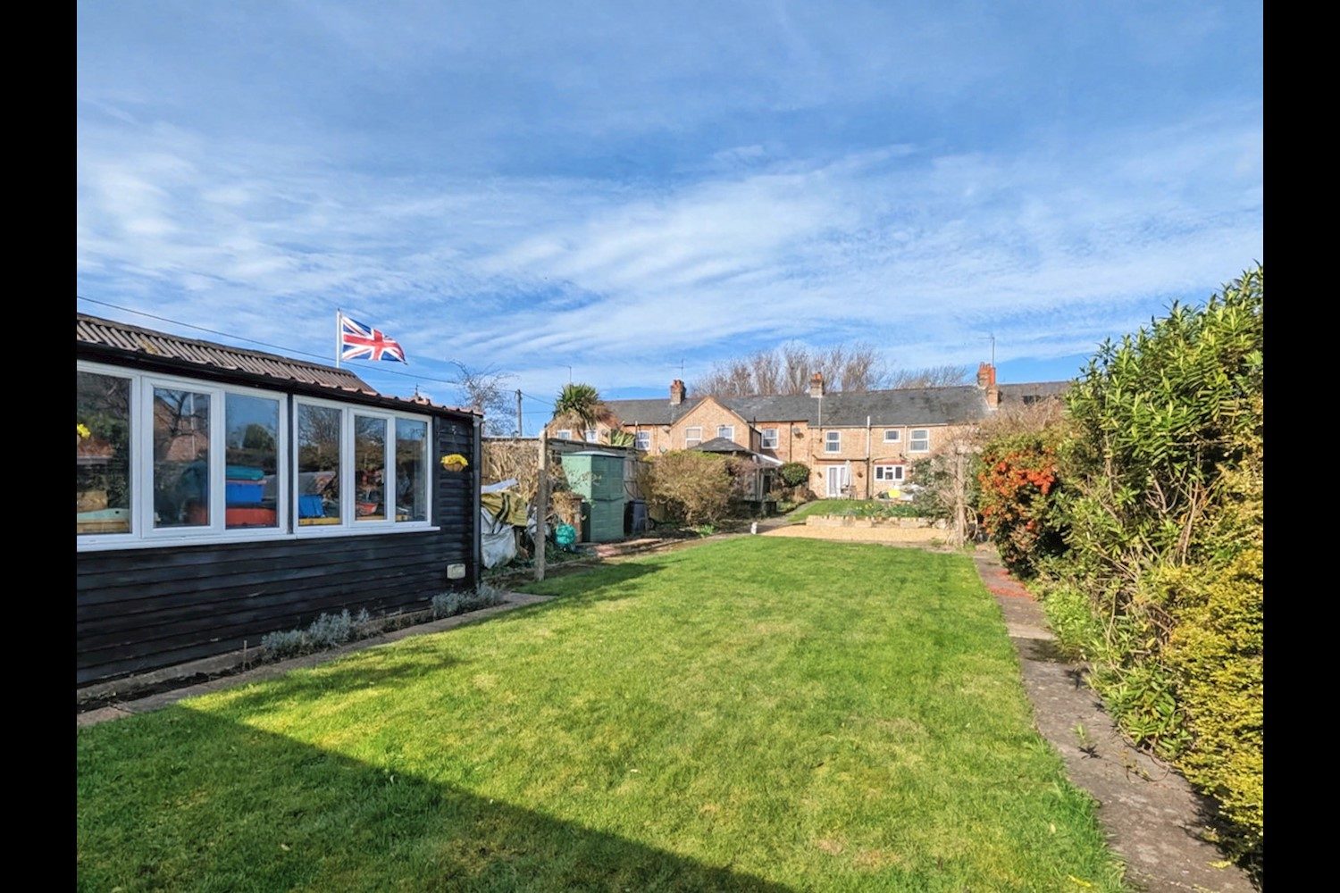Waterfront house with a mooring, Upwell