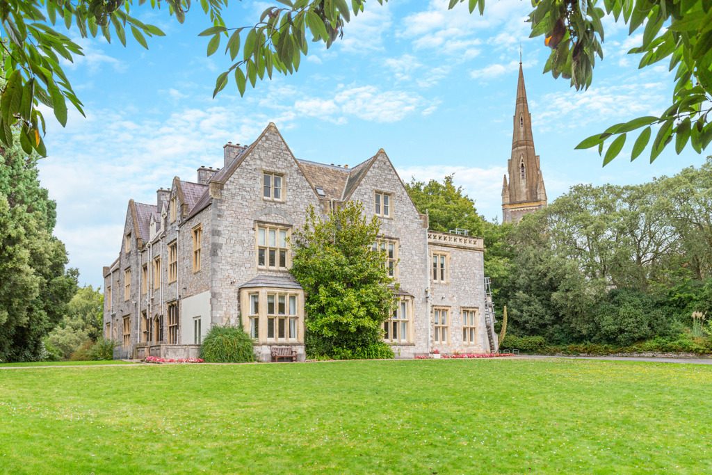 Larkbeare House