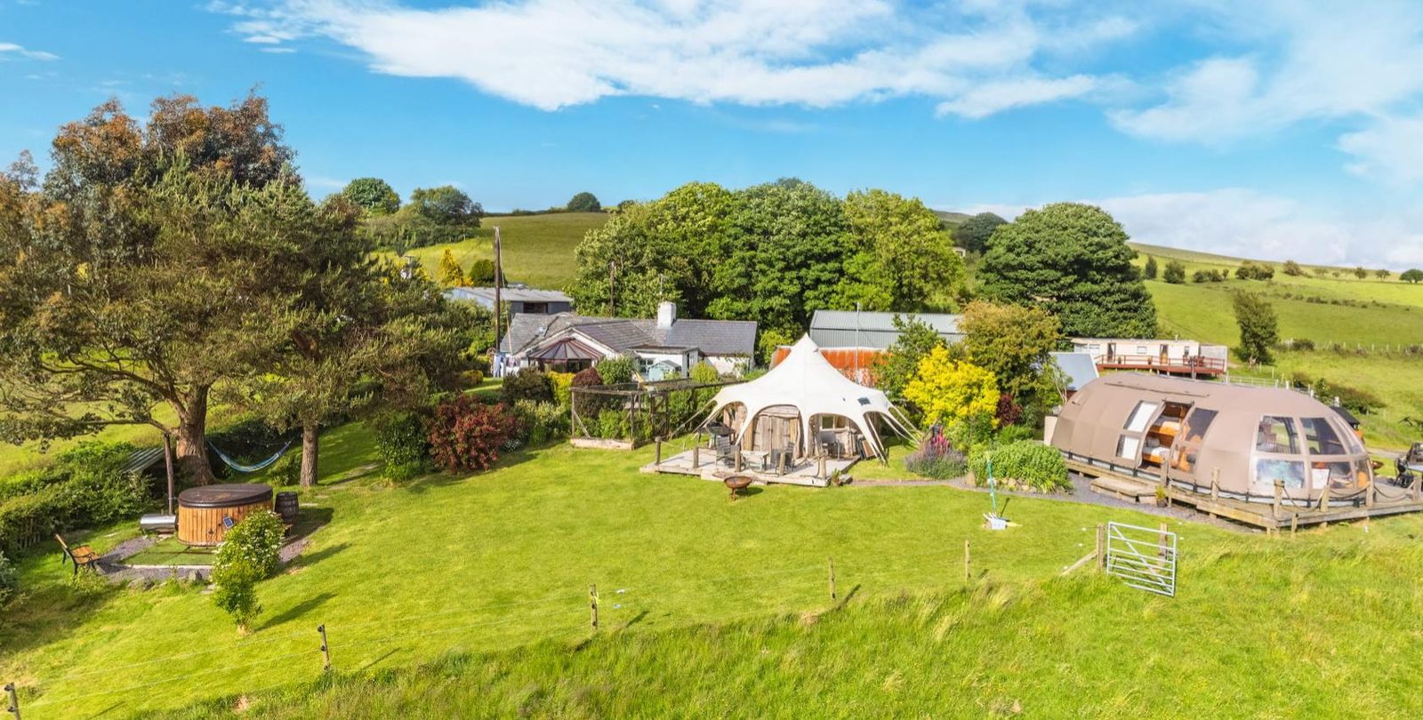 Abergele: farmhouse with outbuildings