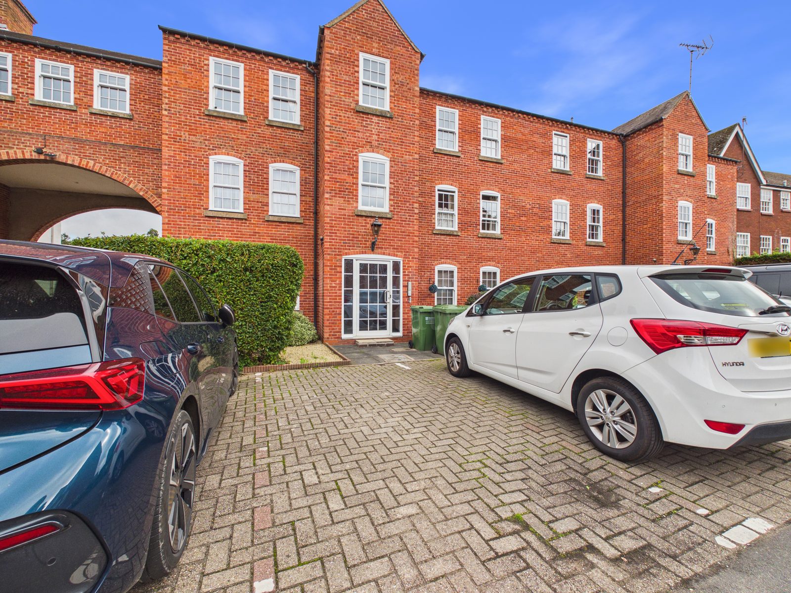 Flat 1, Old Tannery Court\r\nSevernside South\r\nBewdley\r\nDY12 2DS