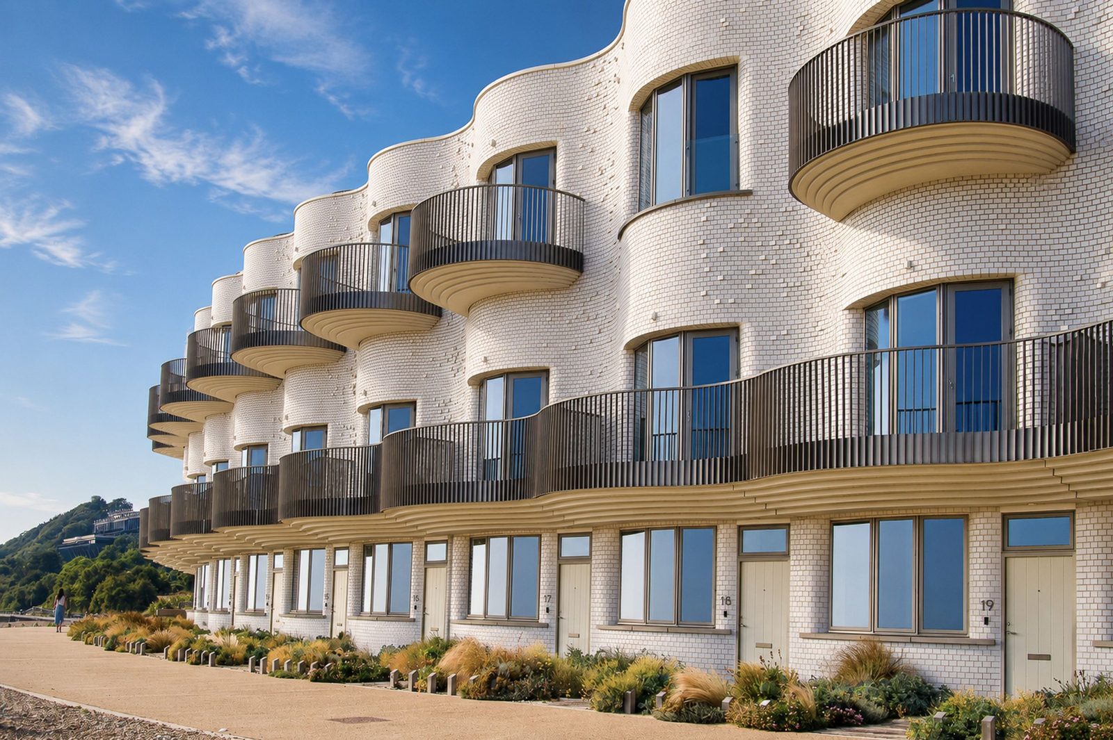 25, Shoreline Crescent, FOLKESTONE