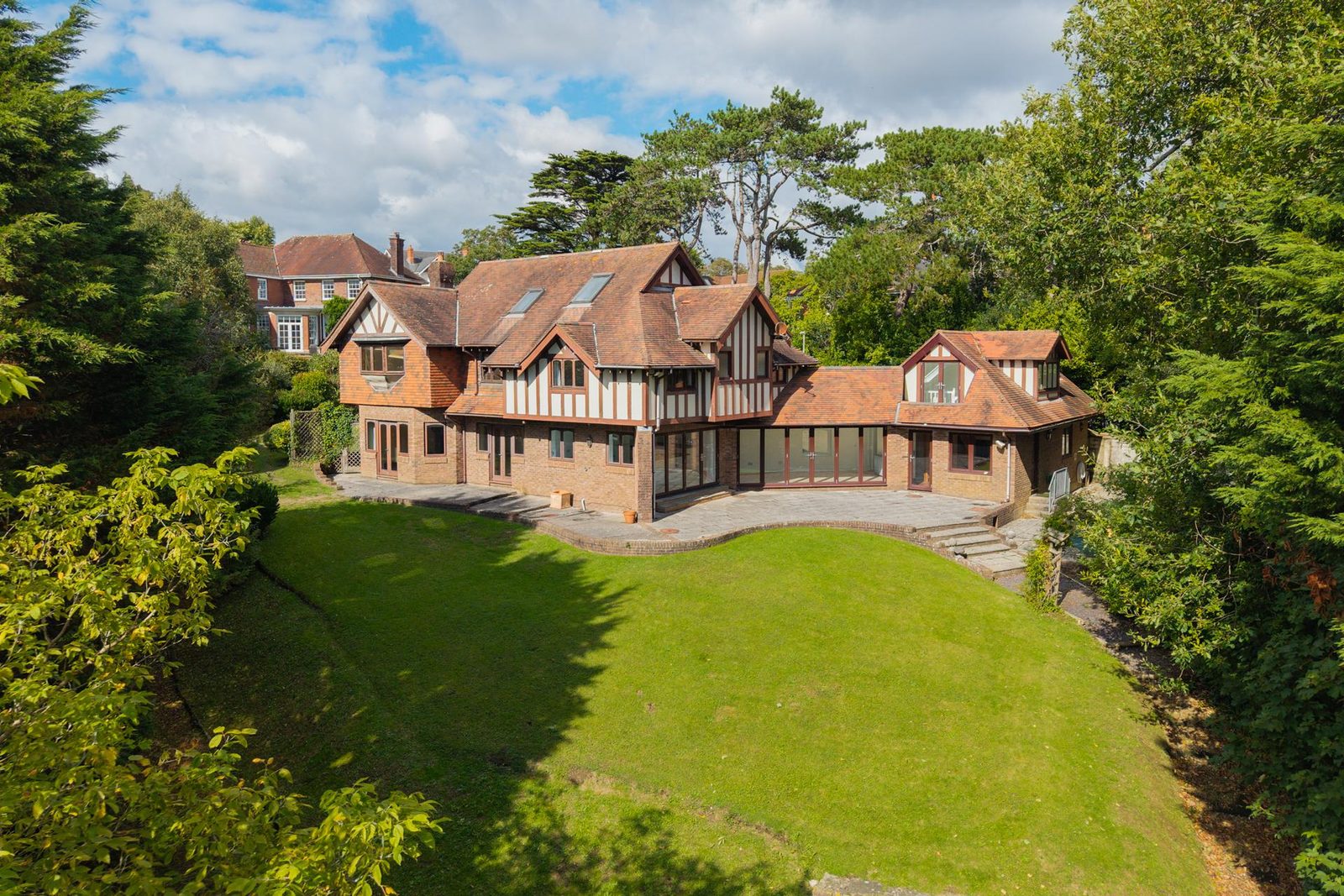 Detached House for sale with 5 bedrooms, Grovewood, Langland