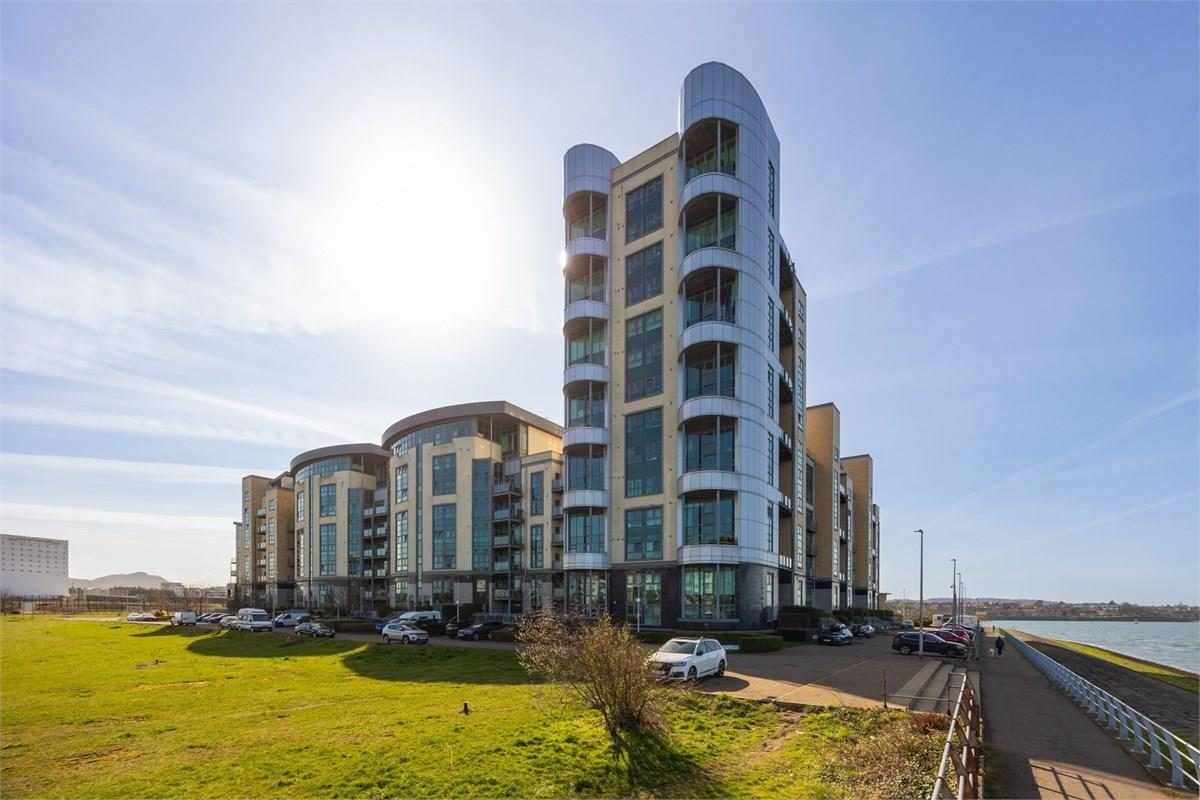 2 bed duplex for sale in Newhaven