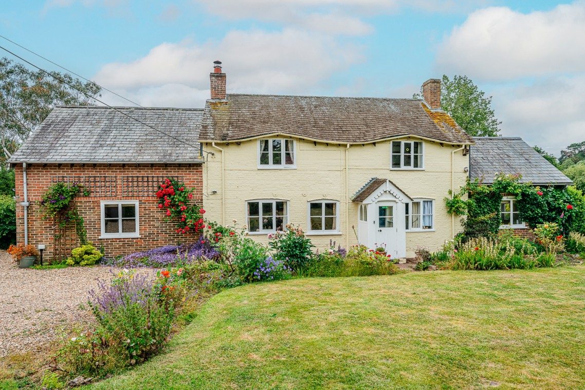 Cottage in Fri changeover