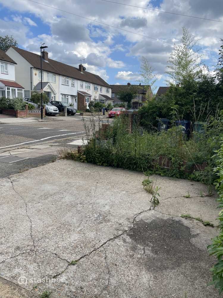 Parking Space to Rent in Greenford, UB6