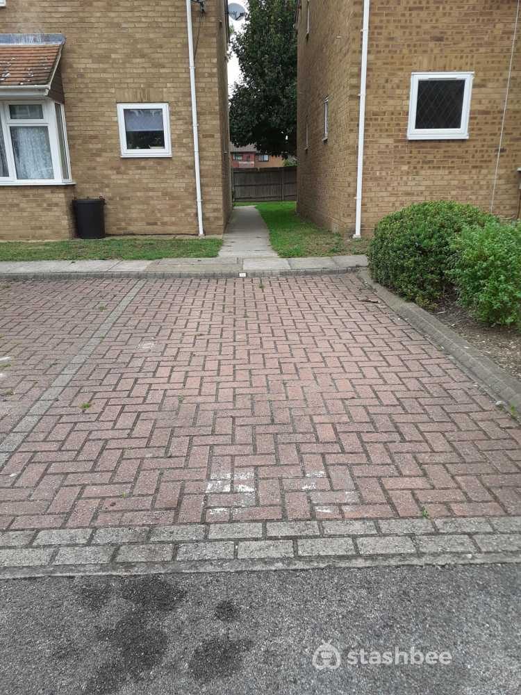 Parking Space to Rent in West Drayton, UB7