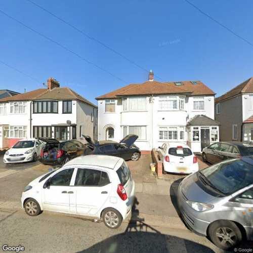 Parking Space to Rent in Ilford, IG5