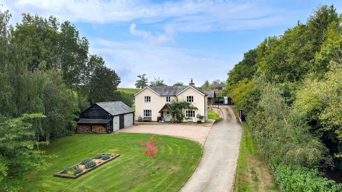 Herefordshire HR6: equestrian