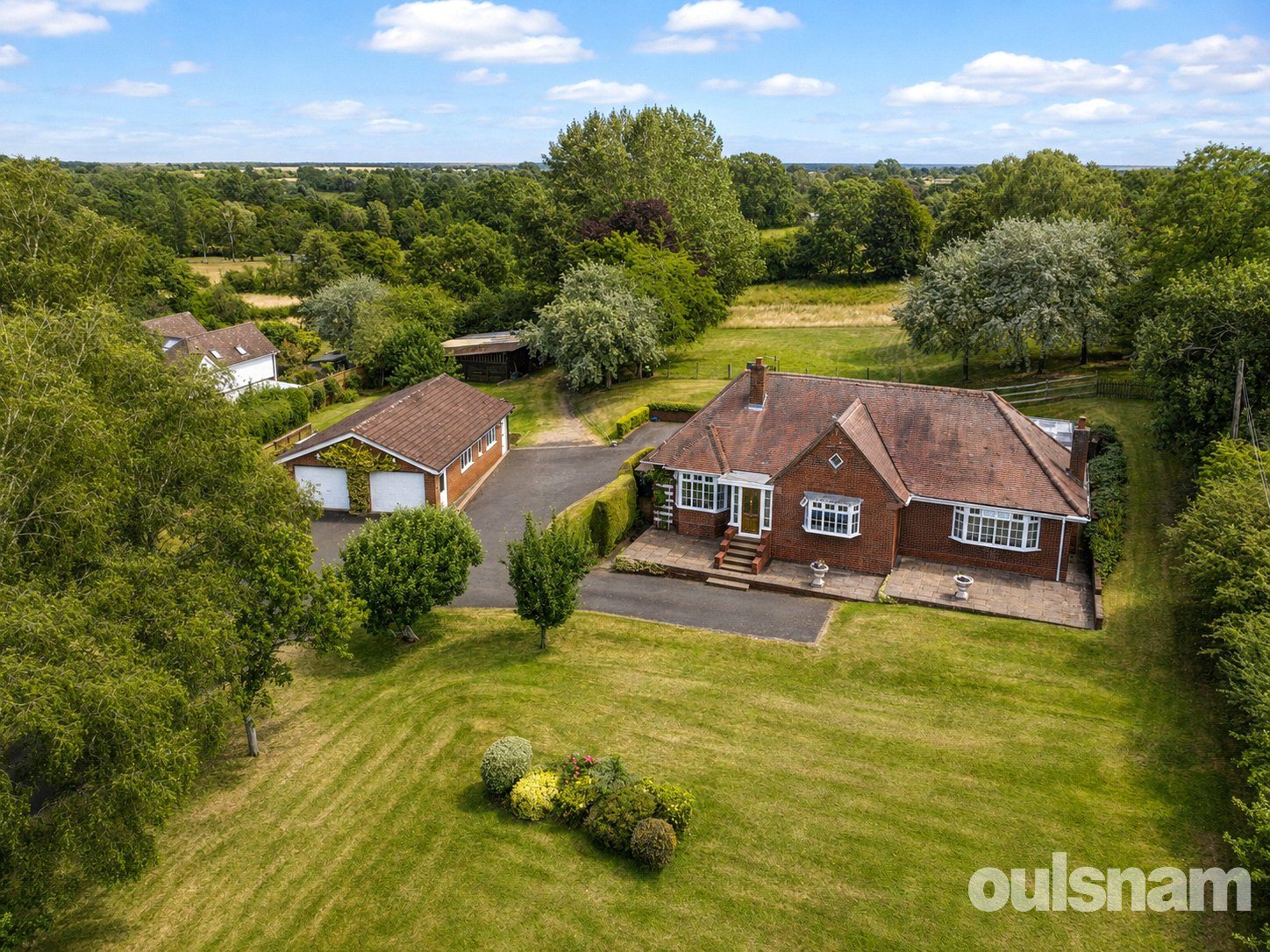 Victoria Road, Dodford, Bromsgrove, Worcestershire, B61 9BU