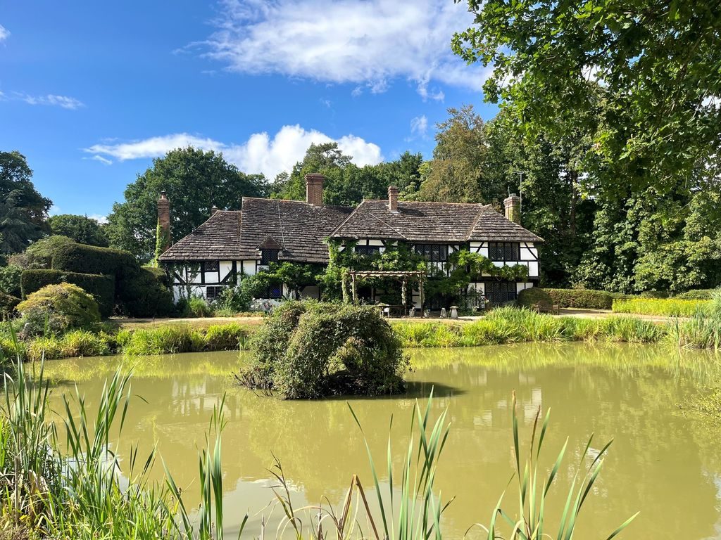 Grade II listed country house, Nr. Horsham