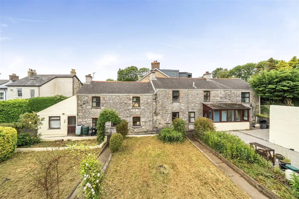 Camborne: equestrian with outbuildings