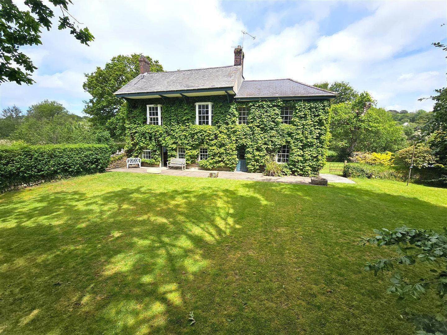Horrabridge, Yelverton