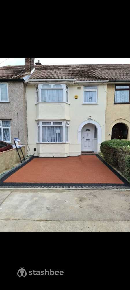 Parking Space to Rent in Dagenham, RM10