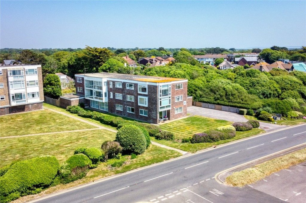 Period waterfront apartment in Lymington