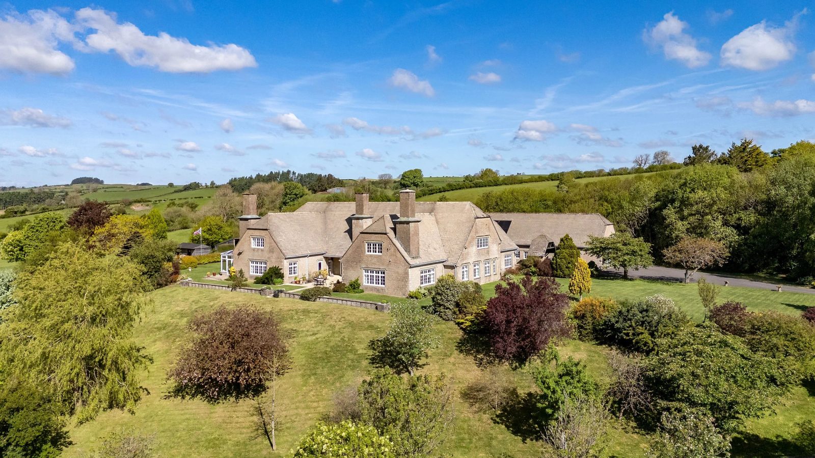The Bell House, Dolau, Llandrindod Wells, Powys, LD1 5UN