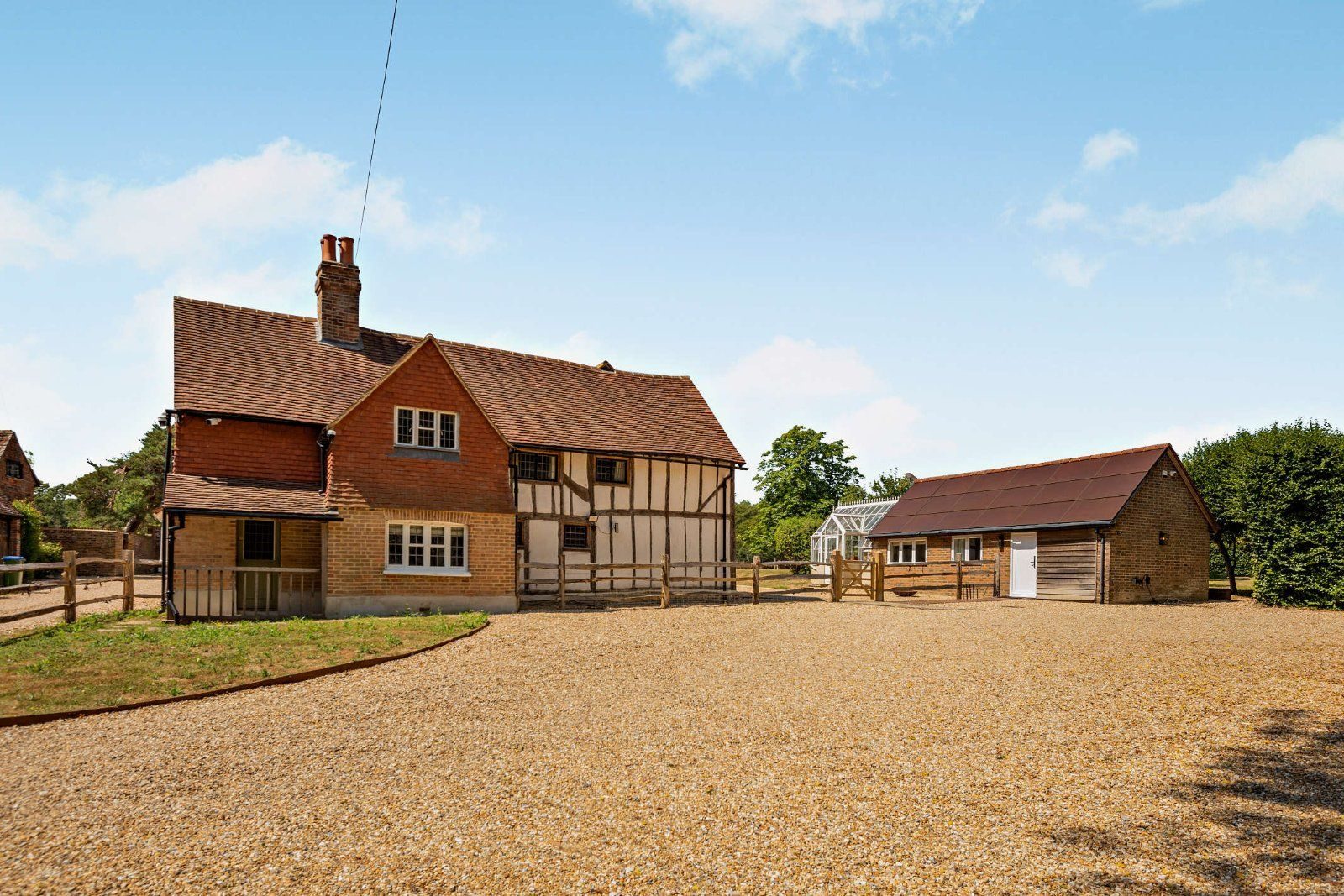 Horsham West Sussex RH12 4RH East Street, Chowles