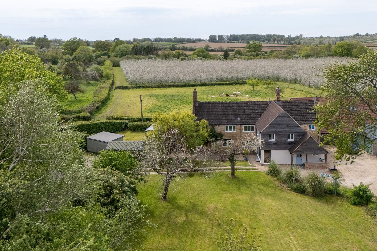 6 bedroom detached houseEast Lambrook, South Petherton, TA13 5HQ