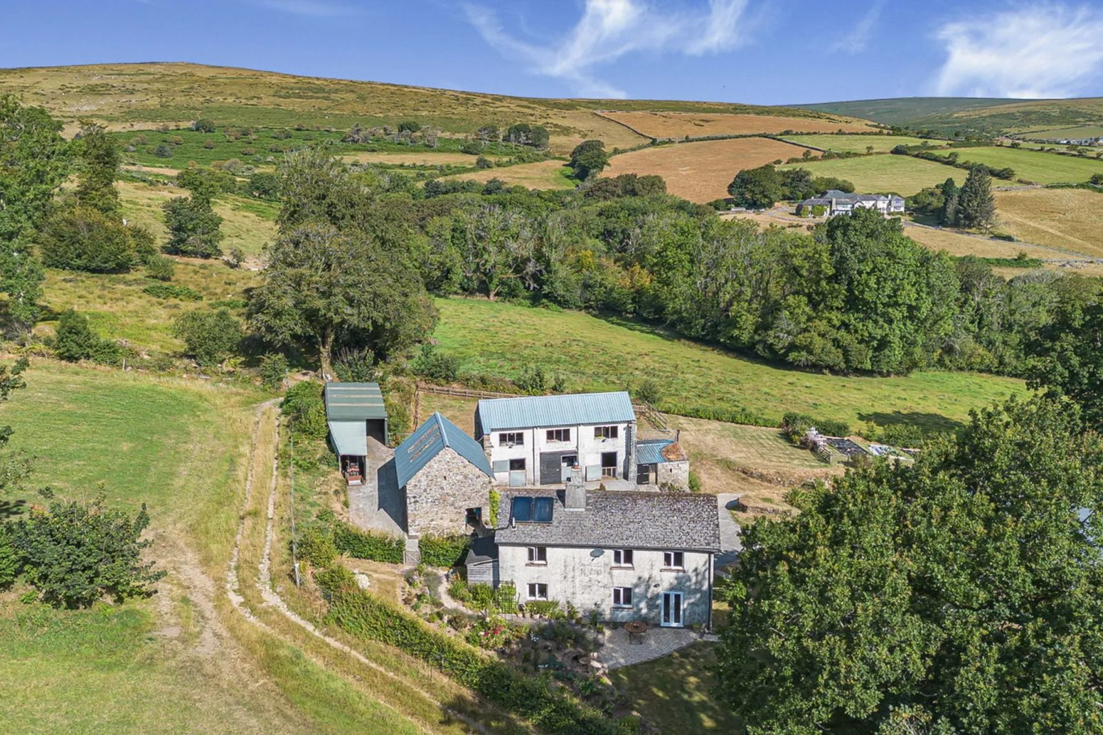 Farmhouse with no near neighbours in South Brent