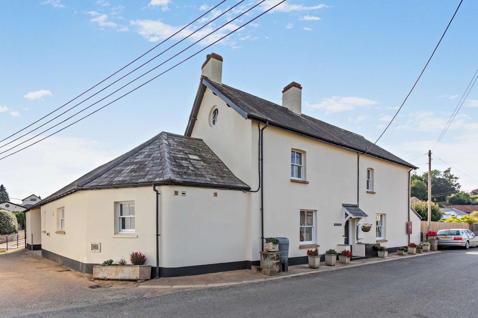 Cullompton Devon EX15 2AD Fore Street, Kentisbeare