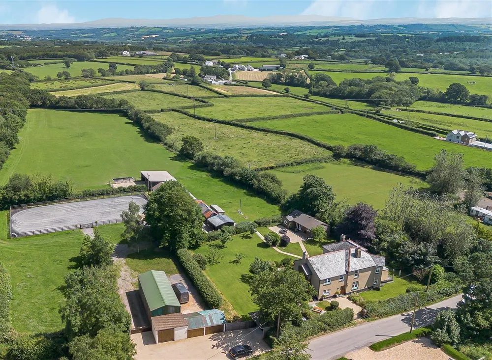 Equestrian with outbuildings in Beaworthy