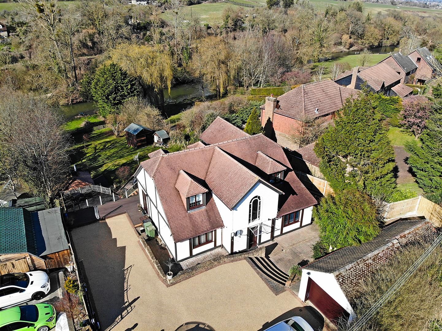 One of a Kind – Detached Home – East Farleigh