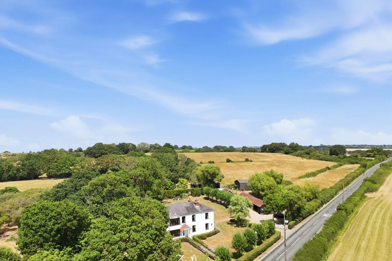 Land with an annexe in Rettendon Common