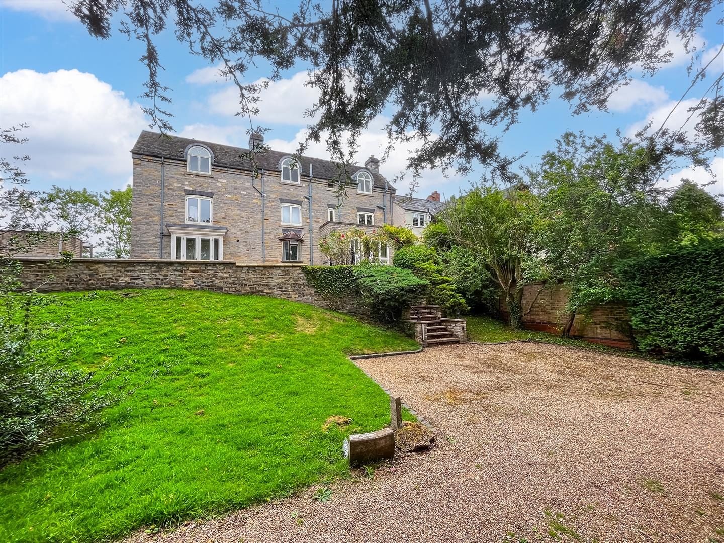 Wharf Lane, Wilmcote, Nr Stratford-upon-Avon, CV37 9UR