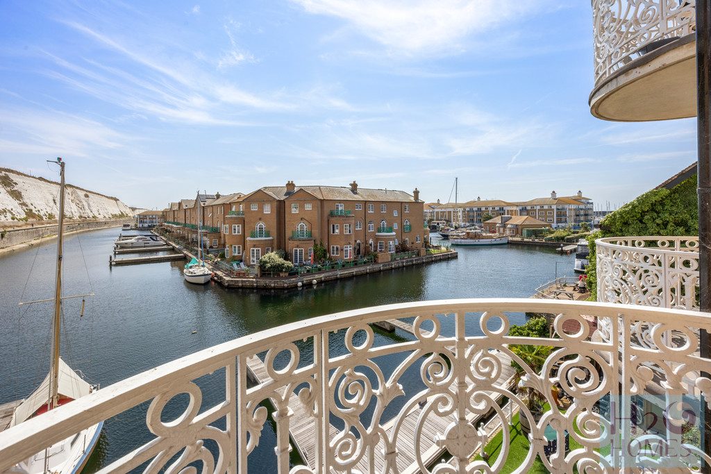 Mariner's Quay, Brighton Marina Village, Brighton