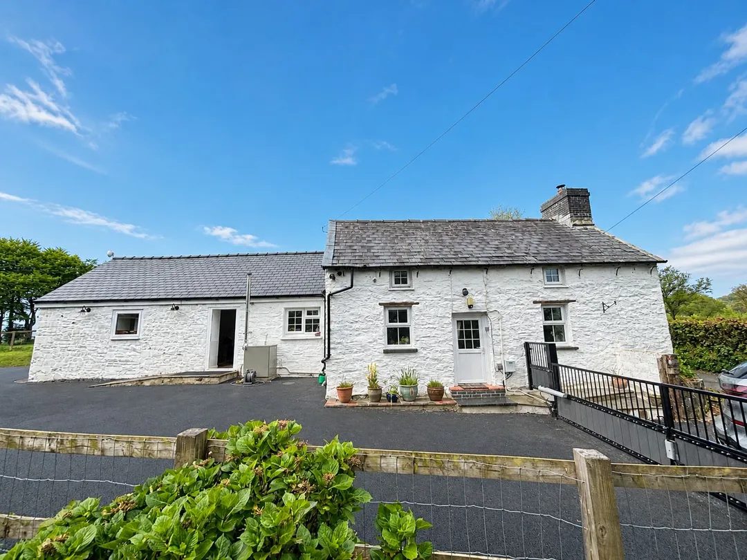 Lampeter: smallholding with no near neighbours