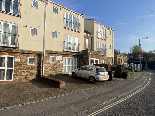 Parking on Montpelier Court, BS6