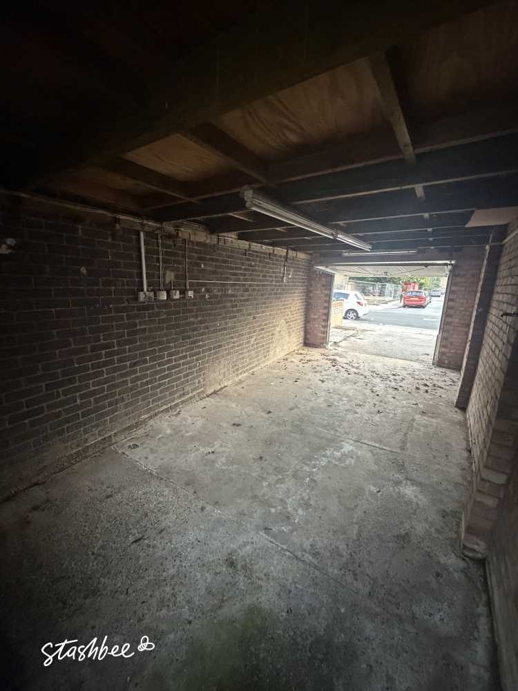 Garage to Rent in South East London, SE2