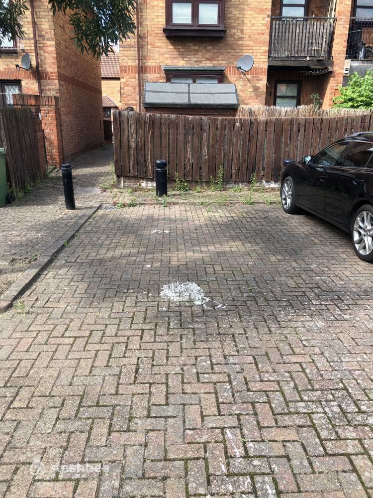 Parking Space to Rent in East London, E6