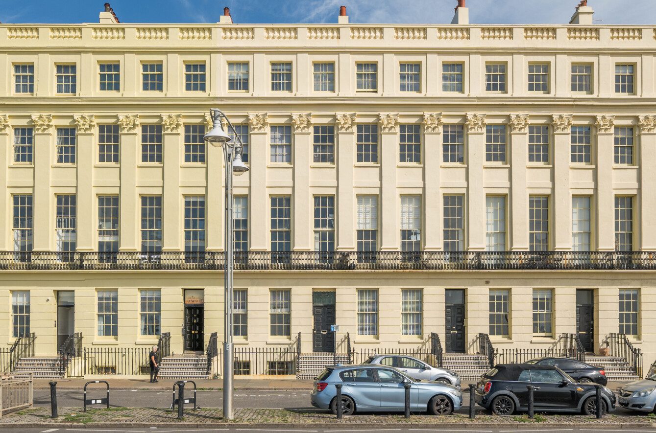 Hove: period waterfront apartment